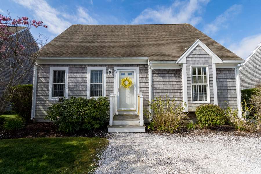 121 Camp Street #102, West Yarmouth, MA 02673