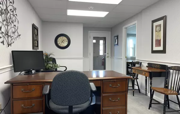 South Yarmouth, MA 02664,1292 Route 28 #5