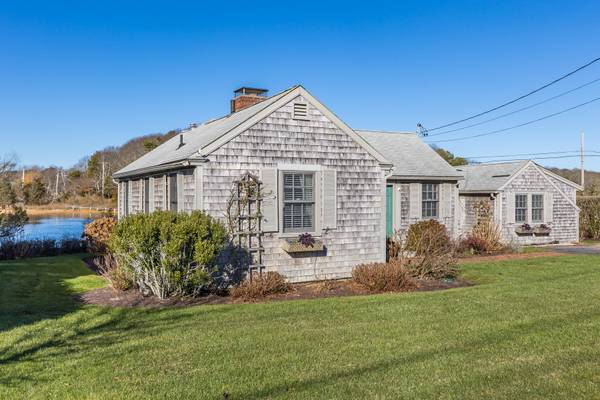 Centerville, MA 02632,16 Short Beach Road