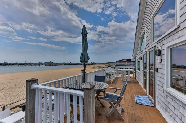 Provincetown, MA 02657,383 Commercial Street #U7B