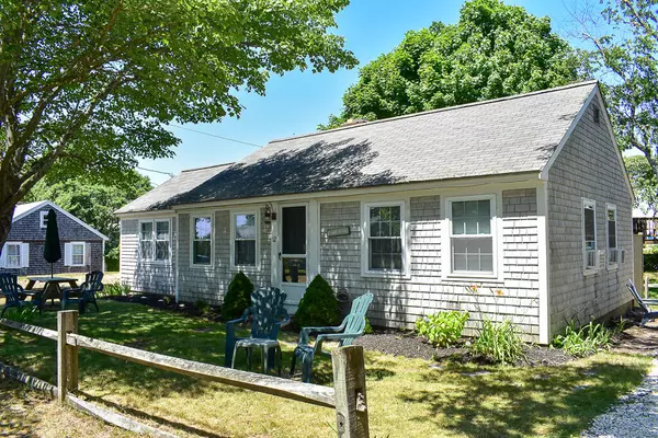 12 Whortleberry Lane, Dennis Port, MA 02639