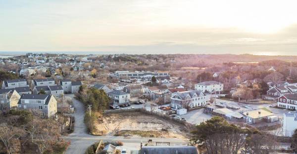 Provincetown, MA 02657,44 Capt Berties Way