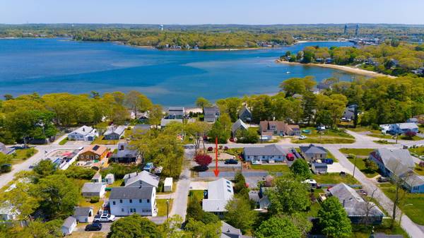 Buzzards Bay, MA 02532,12 Ryder Street