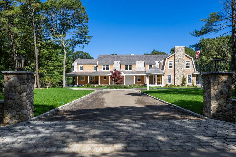 60 Smoke Valley Road, Osterville, MA 02655