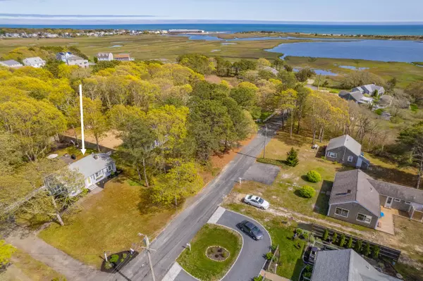 West Yarmouth, MA 02673,72 Acres Avenue