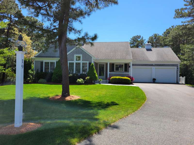 19 Eagle Lane, Cotuit, MA 02635