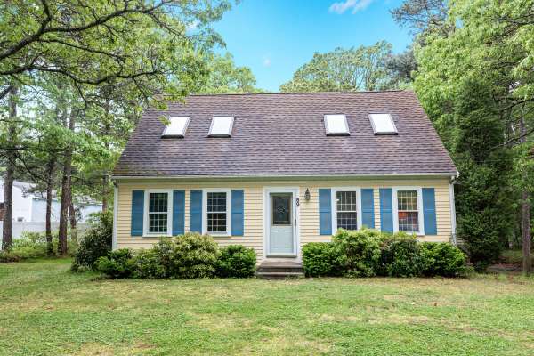 Mashpee, MA 02649,89 Degrass Road