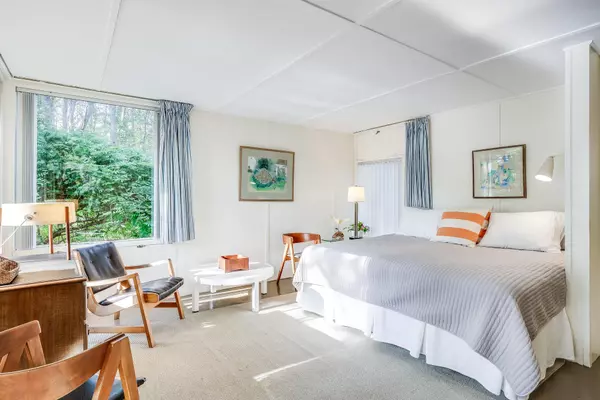 Wellfleet, MA 02667,25 Way 055