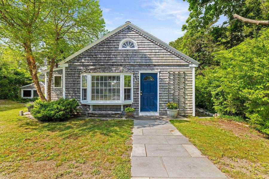 10 Tahanto Road, Pocasset, MA 02559