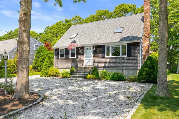 44 Woodside Drive, East Falmouth, MA 02536