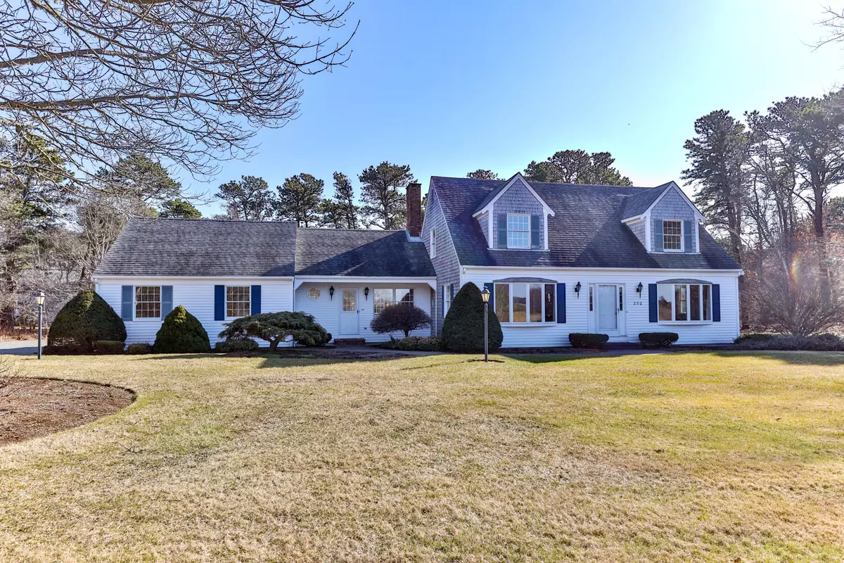 Eastham, MA 02642,250 Widgeon Drive