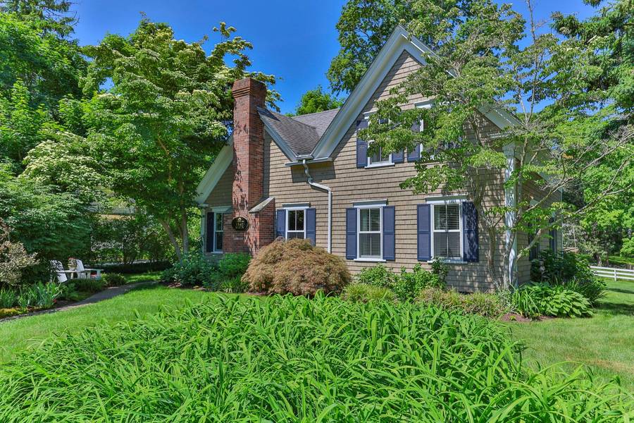 1141 Main Street, Cotuit, MA 02635