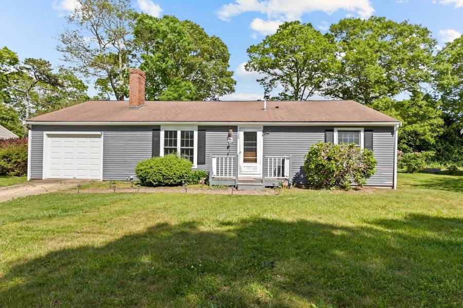 280 Arrowhead Drive, Hyannis, MA 02601