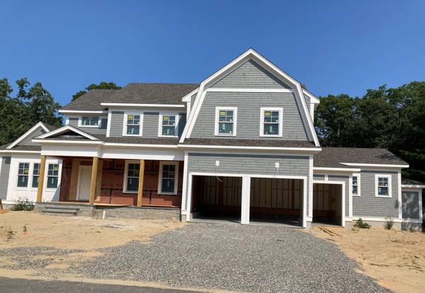 15 Willow Circle, Mashpee, MA 02649