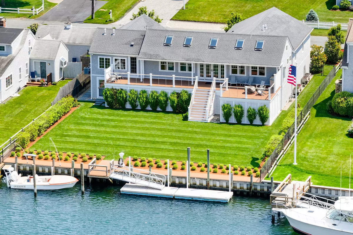 South Yarmouth, MA 02664,117 Pawkannawkut Drive
