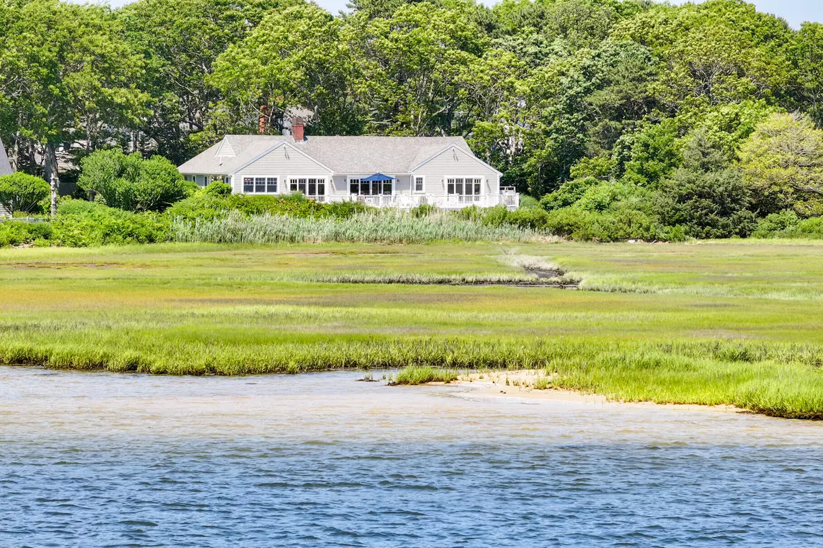 Osterville, MA 02655,28 Bayview Road