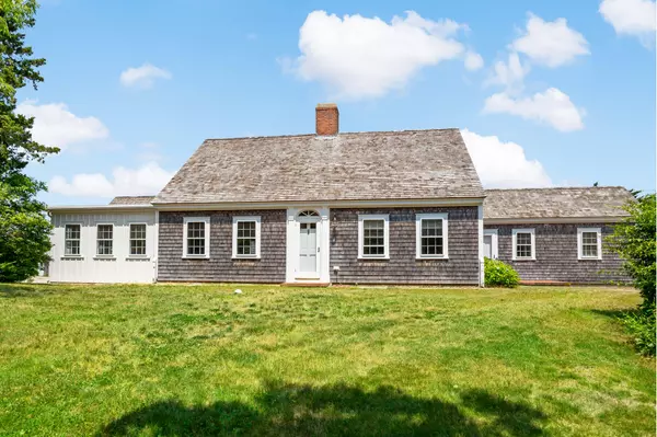 5 Smiths Point Road, West Yarmouth, MA 02673