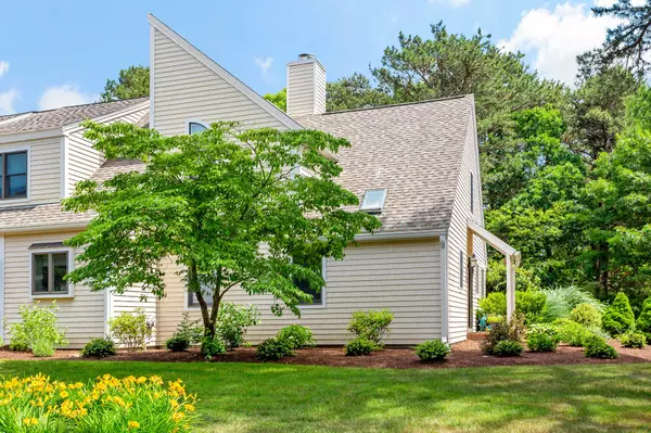 35 Shellback Way #E, Mashpee, MA 02649