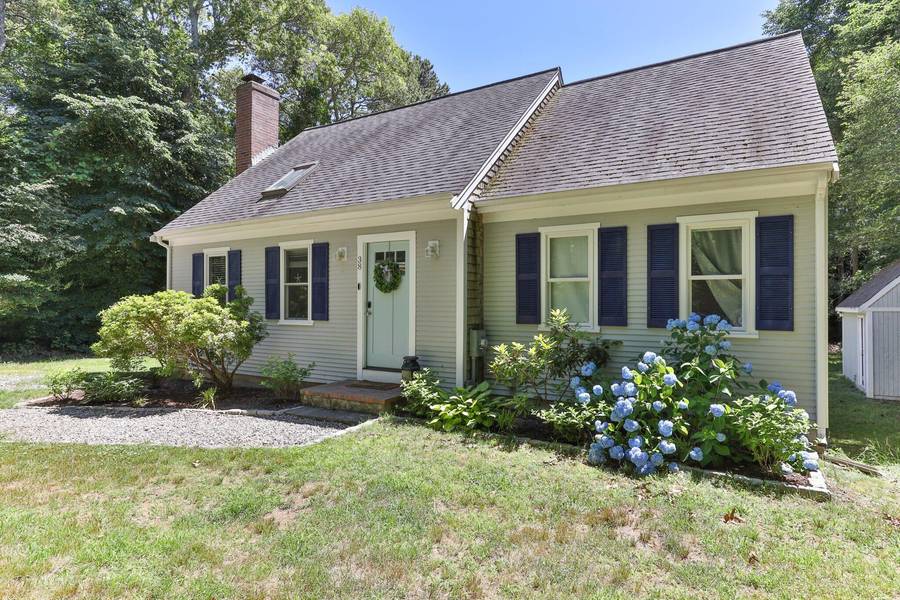 38 Crosby Road, Centerville, MA 02632