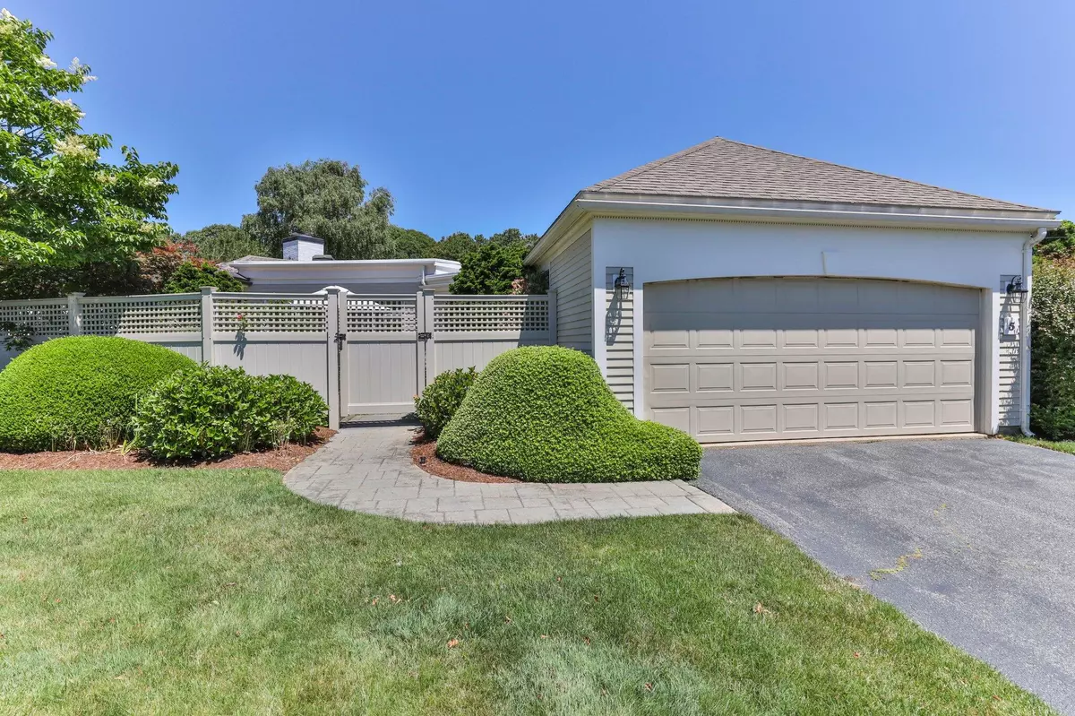 North Chatham, MA 02650,1114 S Orleans Road #X5