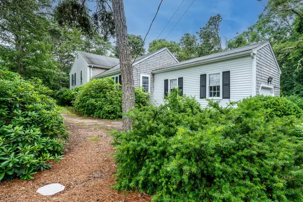 28 Captains Lane, Harwich, MA 02645