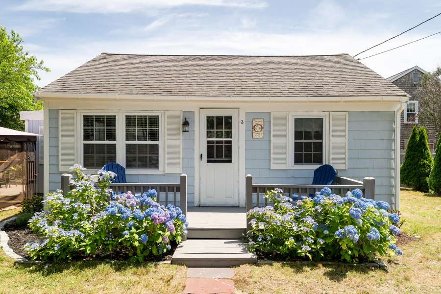 3 Toms Path, Dennis Port, MA 02639