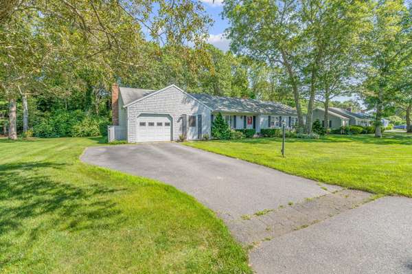 Centerville, MA 02632,316 Prince Hinckley Road