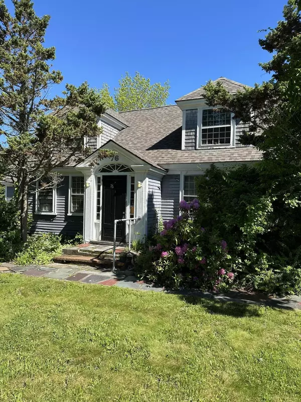 76 MA-28, Harwich, MA 02645