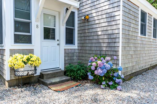 Truro, MA 02666,82 Shore Road #8