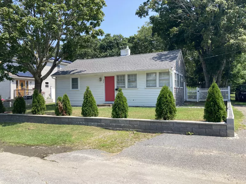 248 Hinckley Road, Hyannis, MA 02601