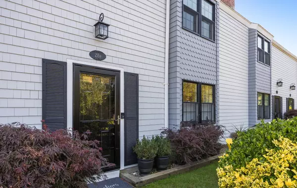 28 Winthrop Street #UB, Provincetown, MA 02657