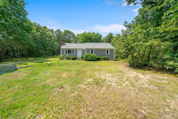 Forestdale, MA 02644,4 Linda Lane