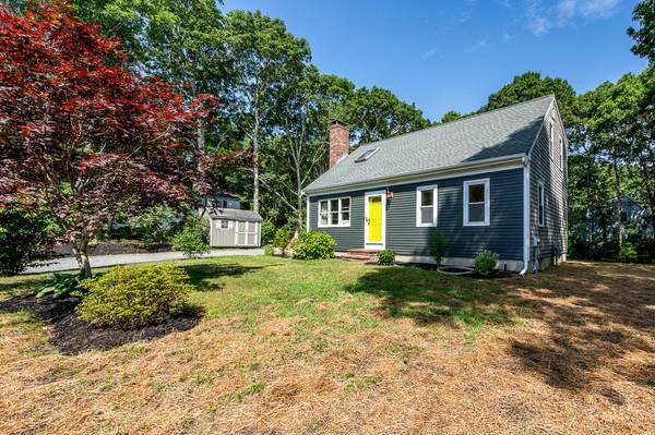 2 Arthur Court, Forestdale, MA 02644