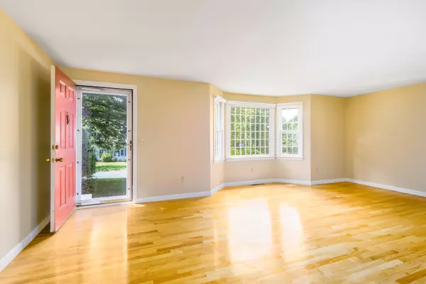 Yarmouth Port, MA 02675,121 Wianno Road