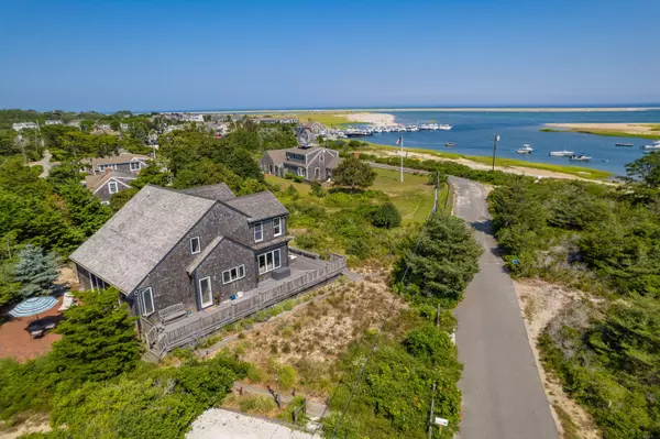 Chatham, MA 02633,15 Edgewater Drive