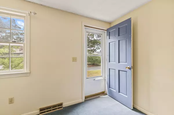 South Yarmouth, MA 02664,8 Rogers Avenue