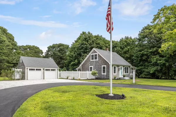 458 Flint Street, Marstons Mills, MA 02648