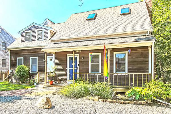 14 Nelson Avenue, Provincetown, MA 02657