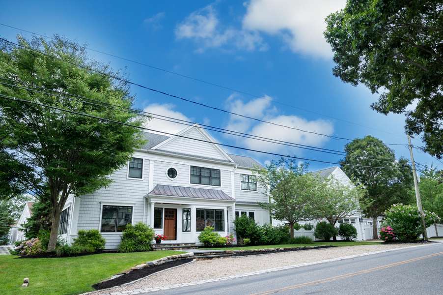 7 Ferry Street, West Dennis, MA 02670