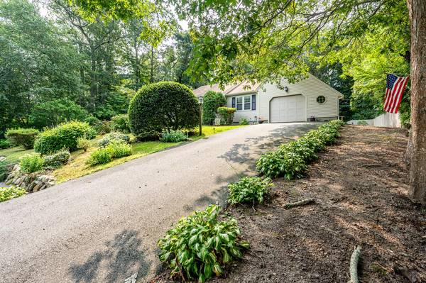 East Dennis, MA 02641,15 Prince Way