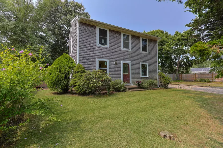 3 Royal Circle, East Falmouth, MA 02536