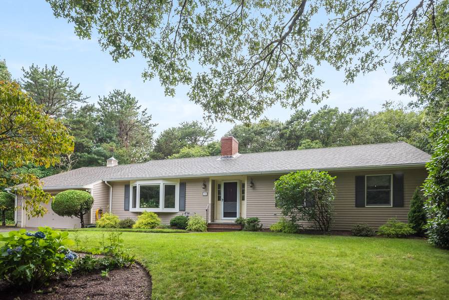 71 Clubhouse Drive, Pocasset, MA 02559