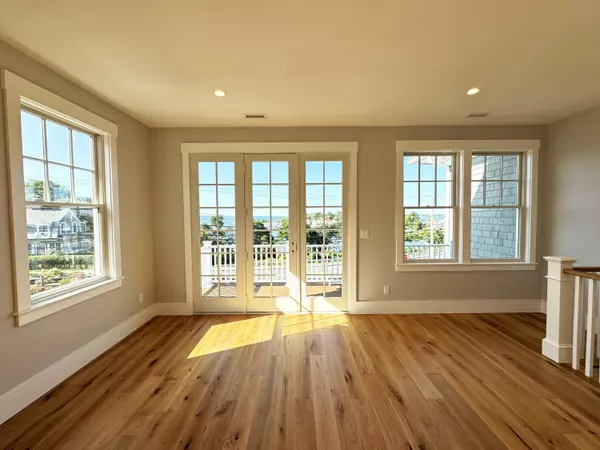 Woods Hole, MA 02543,533 Woods Hole Road #C102