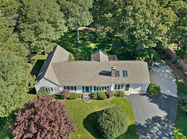 33 Huckleberry Path,  Harwich,  MA 02645