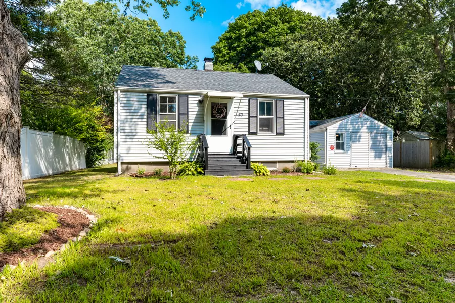 40 Wilson Avenue, Buzzards Bay, MA 02532