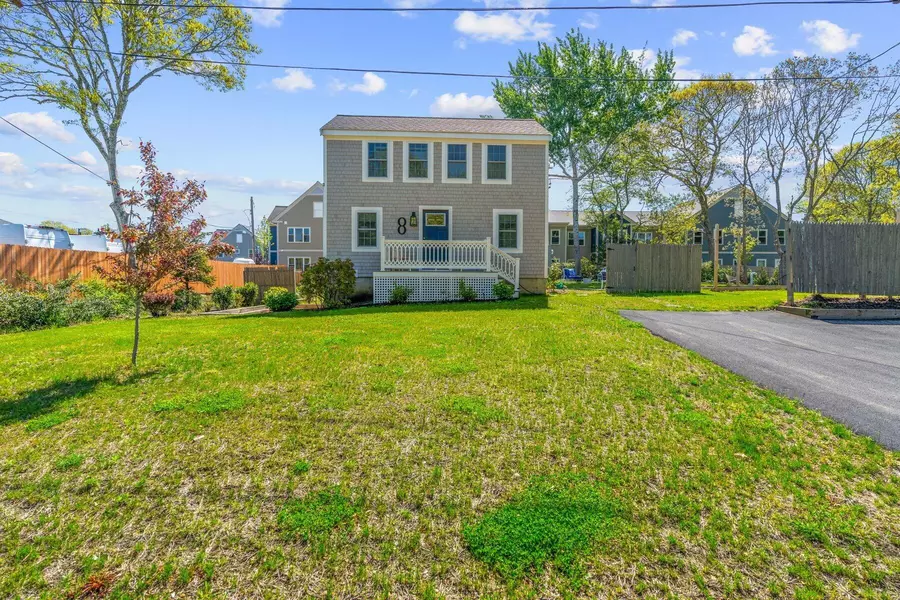 8 Pierce Street, West Yarmouth, MA 02673