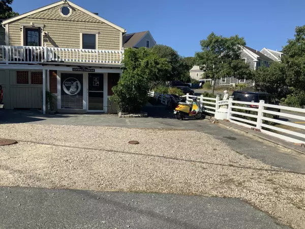 30 Conwell Street #8, Provincetown, MA 02657