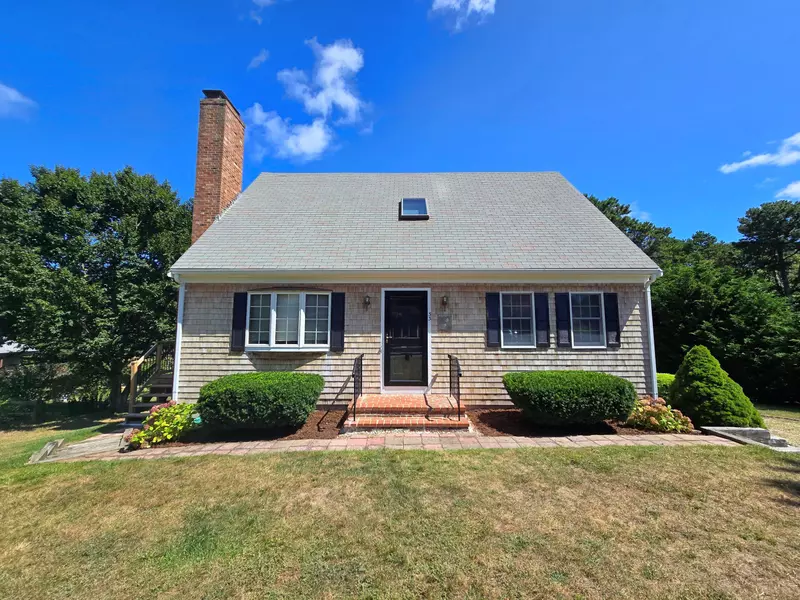 33 Pitch Pine Road, Brewster, MA 02631