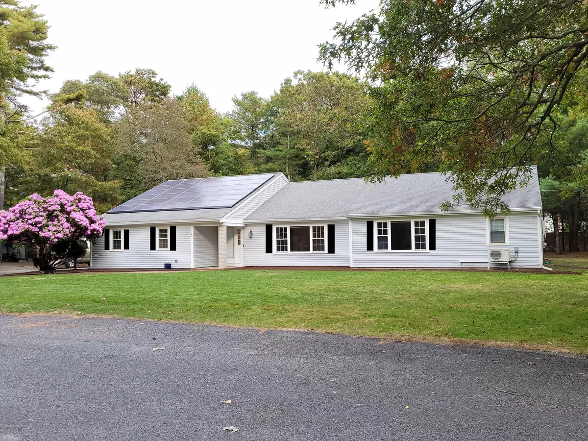 Centerville, MA 02632,130 Foxglove Road