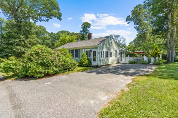 42 Glen Avenue, North Falmouth, MA 02556